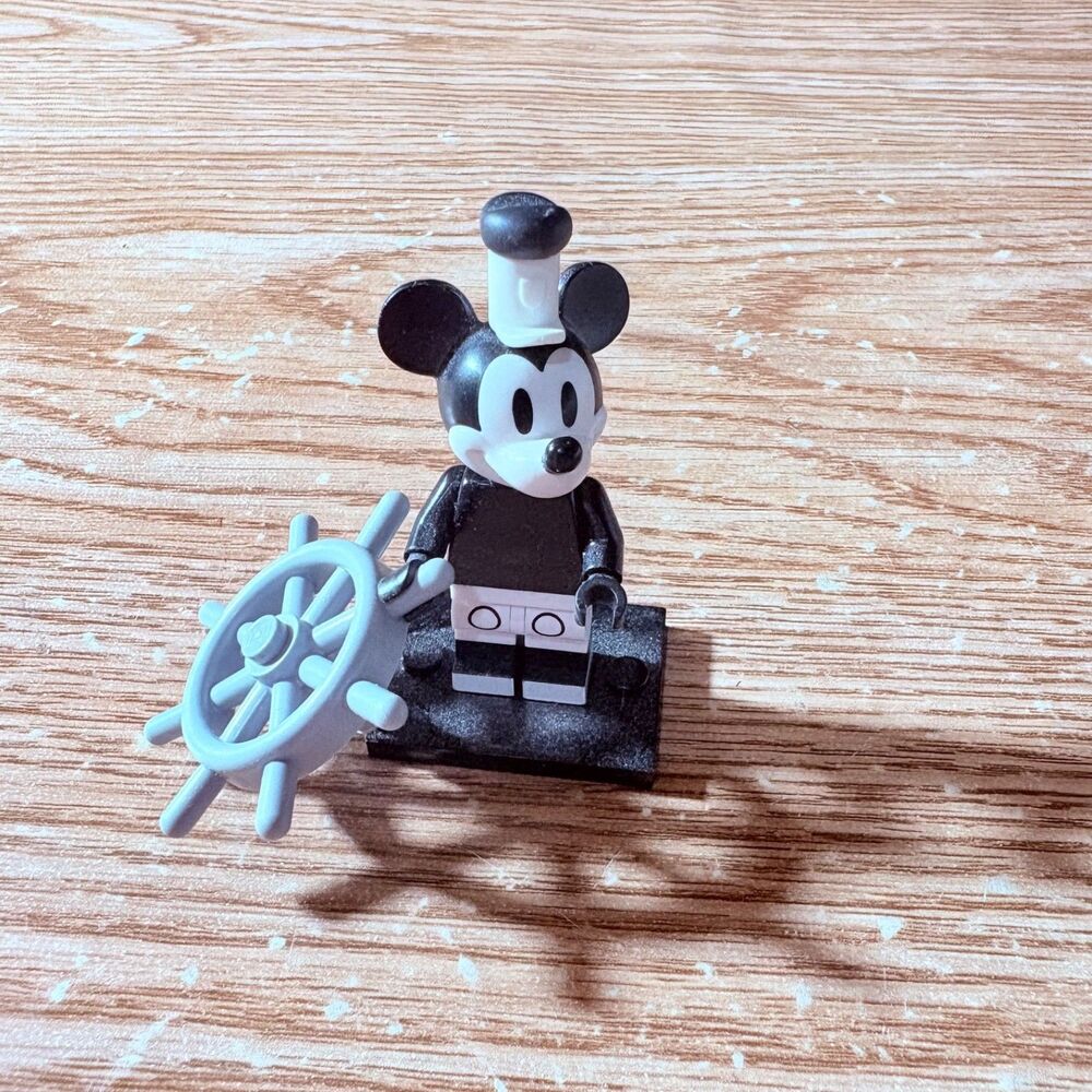 LEGO DISNEY Series 2 Collectible Minifigures 71024 Mickey Mouse 1